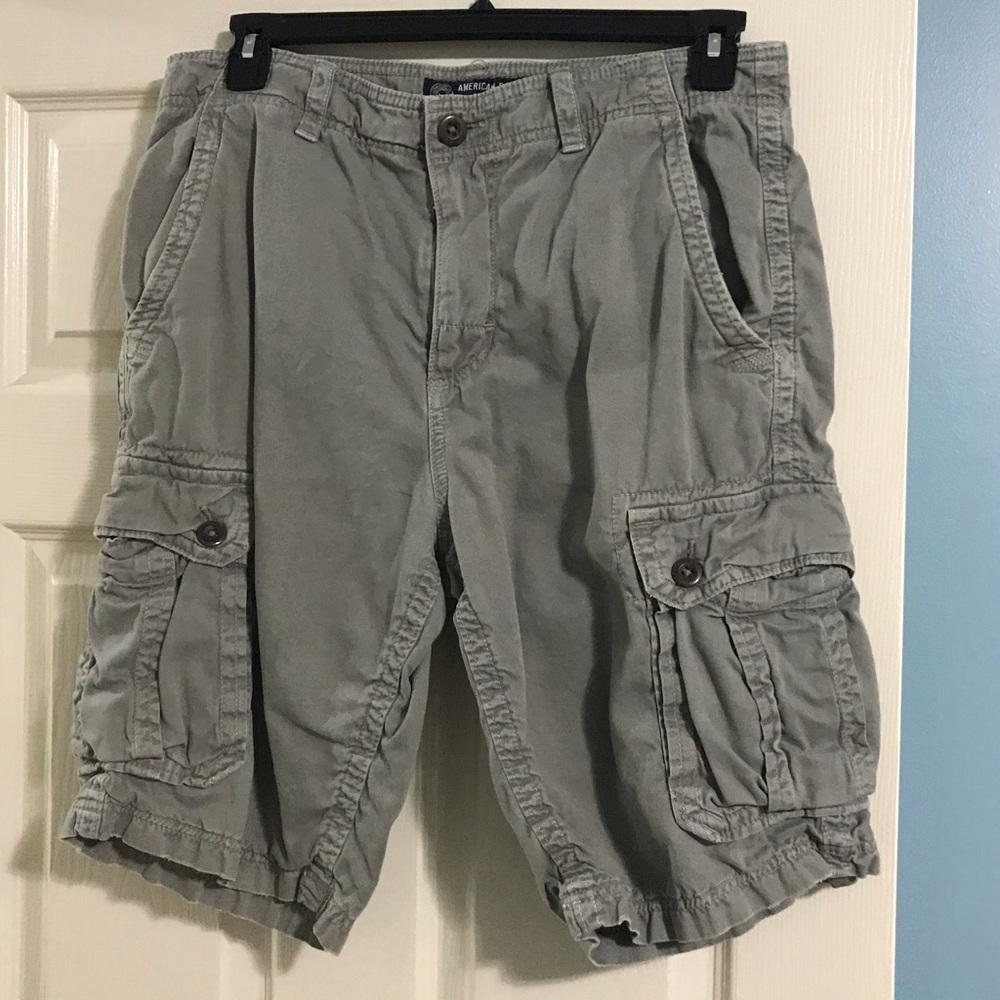 American Eagle cargo shorts